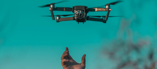 MON wprowadza drony do szkół. Rusza program „OPW z dronem”