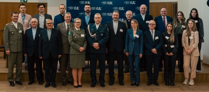  Kapelani, naukowcy i funkcjonariusze na konferencji KUL rozmawiali o etyce służb mundurowych