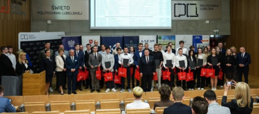 Uczniowie techników z indeksami Politechniki Lubelskiej po finale olimpiady