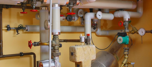 Budowa domu w Lublinie – kiedy zaplanować instalacje hydrauliczne i grzewcze?